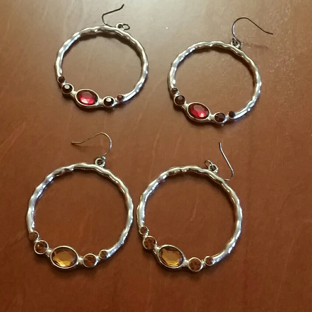 *SOLD*2 Set Gold Tone Hoops